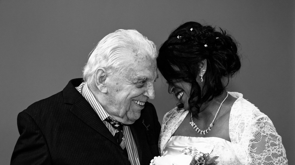 Mariée et grand-père